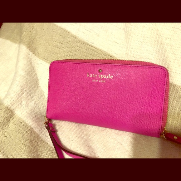 Kate Spade wallet - Picture 1 of 3